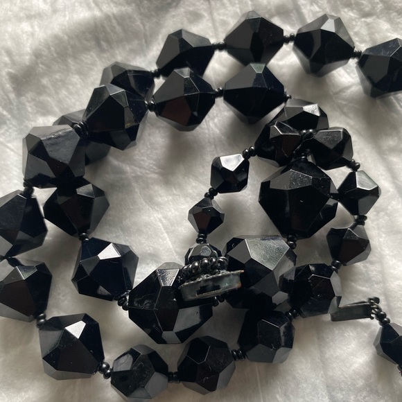 Miriam Haskell Vintage Black Triangle Bead Necklace Signed - Picture 5 of 10